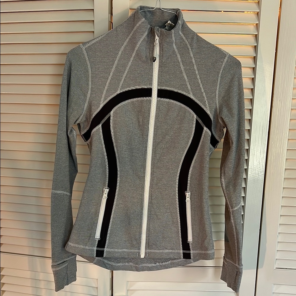 Lululemon scuba top